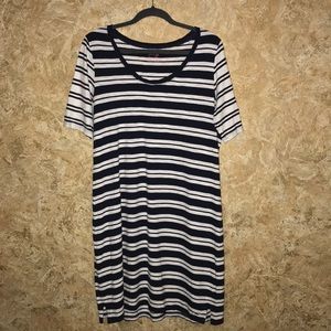 Vineyard Vines T-shirt dress